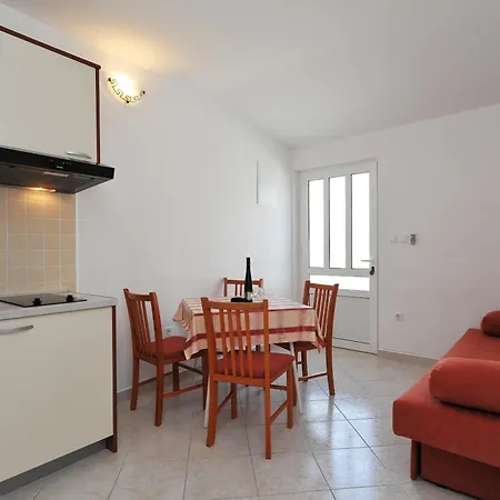 Rasin Apartment *